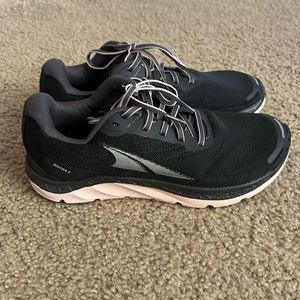 Altra Rivera 2 Zero Drop Minimal Running Shoe